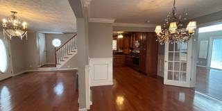 Charming 3 Bed Bungalow with First-Floor Living – Akron, OH Gallery 4