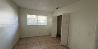 274 SW 9th St Gallery 17