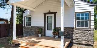 Charming 2 Bedroom Home with Fenced Backyard in Central Kennewick! Gallery 1