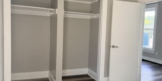822 East River Drive - 2 Gallery 12