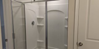 Room in 3 Bedroom Home at Guildford Hill Ln Gallery 22