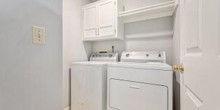 *MOVE IN SPECIAL* $250 Off First Full Month's Rent OR Free 55in TV! Northland 3BR/3BA Gem: Now Available Gallery 10