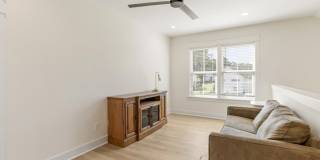 A great place to stay that is a nice and cozy cottage in the great neighborhood of Southwood Gallery 15