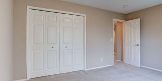 Sought after Remington 4bed 2.5bath with Lots of Yard Space! Gallery 26