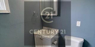 2114 Wayne Ave. Gallery 10