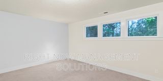 4923 North Glenrock Avenue Gallery 23