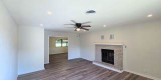 3/2/1 in Quiet Neighborhood in Denison! Gallery 17
