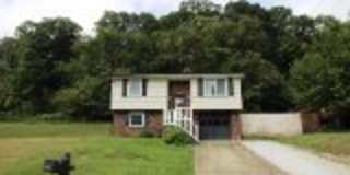 Beautiful Mid Entry Home in a Quiet Neighborhood Gallery 3