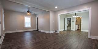 3 Bedroom / 2 Bath Home with Garage off 45th and Leavenworth! Gallery 5