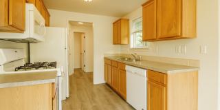 Modern Duplex with Garage and Backyard Modern Duplex with Garage and Backyard Gallery 5