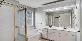 20927 TRINITY Square Gallery 25