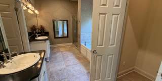 Gorgeous 4 bedroom, 3 Bathroom Home in Lakeside on Long Lake Gallery 11