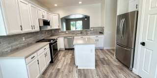 Pristine Single Level 3 Bedroom Home In The Sought After Gated Lagos Vistoso Community in Chandler! Gallery 14