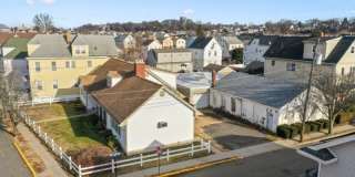 84 Locust Ave Gallery 16