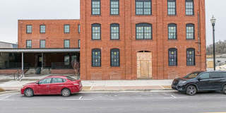 453 E Main Gallery 18