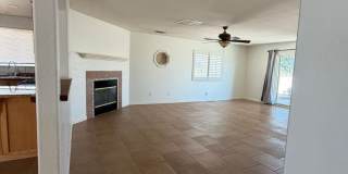 Large 3 Bedroom, 3 Bathroom Home with Solar Gallery 13