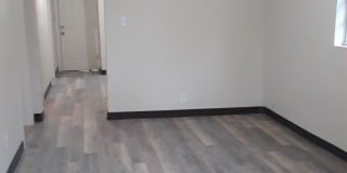 350 Maple Street Gallery 2