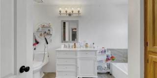 6644 Pepperidge Way Gallery 25