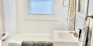 2205 Mayflower Drive Gallery 21