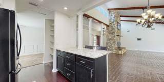 Waterfront Luxury Living – 4 Bed / 3 Bath – Over 2,600 Sq Ft Gallery 17