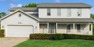 PRIVATE BACKYARD!! 4 Bedroom, 2.5 Bath Home in Urbandale Gallery 1