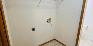 Amazing 3 Bed 2.5 Bath - Townhouse Gallery 7