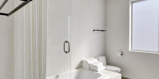 2425 Clement Ave Gallery 26