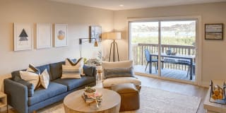 Harbor Point Waterfront Apartments Gallery 2