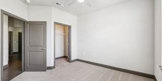 North Creek Gallery 81