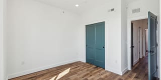 415 W YORK Street Gallery 13