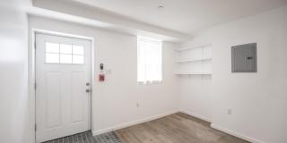 711 W THOMPSON Street Gallery 13