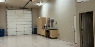 Longterm unfurnished - RV Garage Gallery 23