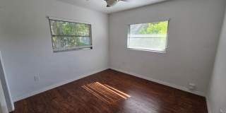 ** $500 OFF MOVE IN SPECIAL** Charming 2 bed 1 bath garage apartment in the heart of down town Orlando Gallery 12