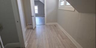 Multi Family Home 3 Bedroom and 1 Bath For Rent Gallery 7