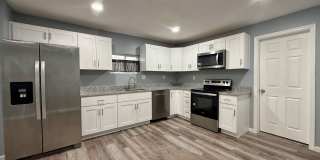 Updated 4 bedroom 2 bath home! Gallery 7