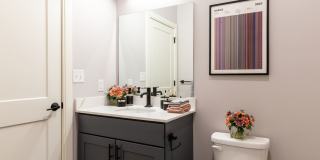 The Residence at 1555 Elm Gallery 29