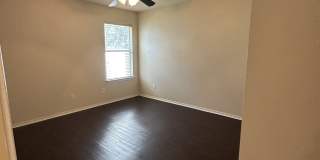 512 Crater Lake Dr Gallery 9