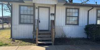 208 S DALLAS Street Gallery 1