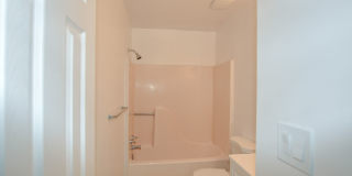 3BR/1.5BA Home – Great Norfolk Location! Gallery 28