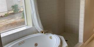 Luxury Living in The Knolls Gallery 15