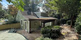 2461 Lyndhurst Avenue Gallery 70