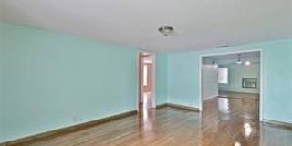 2428 Maple Street Gallery 20