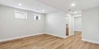 21 CHRISTMAN Street Gallery 19