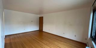 Charming 1 Bedroom next to Swede Hollow Park! Gallery 13