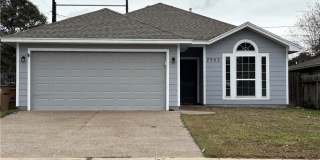 2553 Lorine Drive Gallery 1