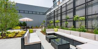 Luxe Logan Square Gallery 16