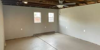 2404 31st Street Gallery 15