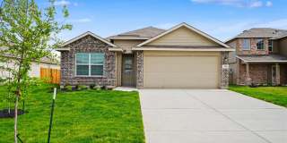 Like-New Cibolo Home with Flexible Living Space - Realtor Commission: $500 Gallery 1