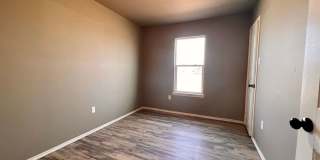 Cozy 3-Bedroom, 2-Bathroom Home with Garage in East Lubbock Gallery 9