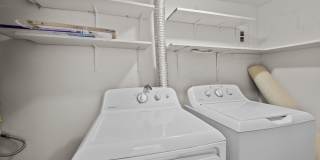 *MOVE IN READY* 3 Bed, 2 Bath Condo, Close to Uptown!!! Gallery 11